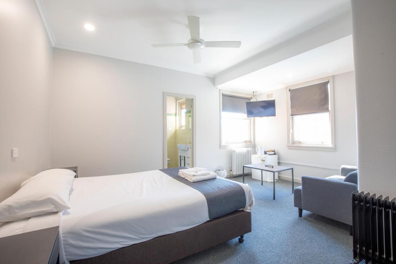 The George Hotel Bathurst Bilik gambar